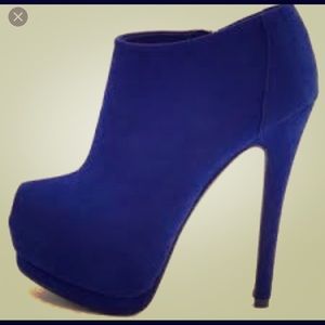 Blue Suede Keyhole Ankle boots